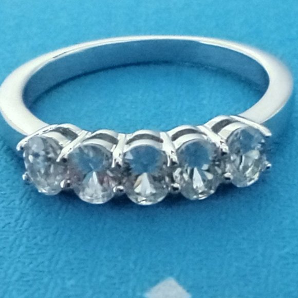 Jewelry - natural mined white zircon band ring size 6